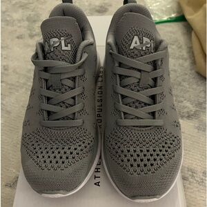 APL Womens TechLoom Pro Sneakers athletic shoes Gray steel cement white size 6